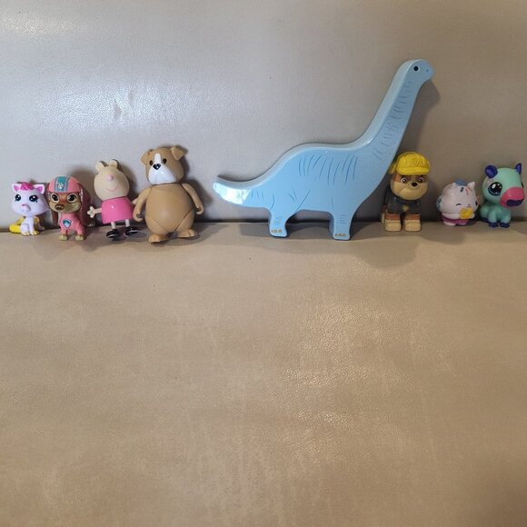 Toys - Picture 1 of 1